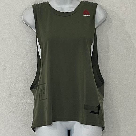 Reebok Women's Dark Green Muscle Tee Size M - Picture 1 of 8
